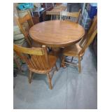 Round Oak Table & 4 Chairs with Leaf from Estate.