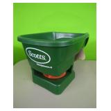 New Scotts HandyGreen11 Hand Spreader