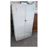 Primitive Wood Double Door Storage Cabinet ( Hold