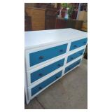 6 Drawer Dresser.  Easy Open Drawers All work