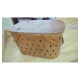Vintage Hawkeye Picnic Basket
