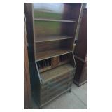 Secretary Desk Does not have Drop Down Door,