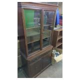 Mahogany Display Cabinet. 2 Top Glass Doors,