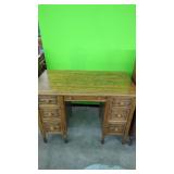 Beautiful Solid Oak Desk   7 Drawers One of the