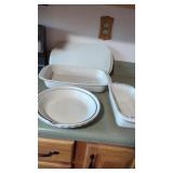 3 PC Longaberger baking Set. round PiPlate has a