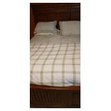 Queen Size Comforter Set & Pillows( Jaclyn Smith)