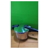 Revere Ware 6 QT Pressure Cooker Has been Used,
