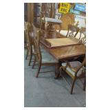 Oak Dining Room Table & 6 Chairs  With Large