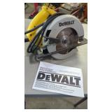 DeWalt  7 1/4"  Circular Saw in Hard Case ( from