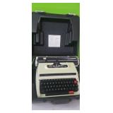 Sears Manual 2 Typewriter  Vjntage with case,