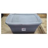 Sterilite 30 Gal Tote w/ Lid, Grey *used