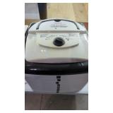 Nesco 8 Tray Dehydratior/ Jerky Maker.      Has