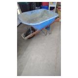 Contractor Rubber Tire Wheel Wheelbarrow.    Has