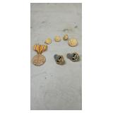(7)Military Medals & Buttons