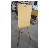 Utrecht Portable Sketch Easel. Look at photos