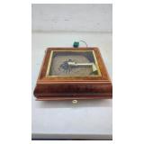 Mr. Christmas Symphonium Music Box  Beautiful