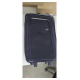 24" Atlantic Suitcase w/ 2 Wheels*used, all
