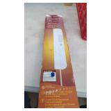 New 18" Under Cabinet Fluorescent Light   Plug In