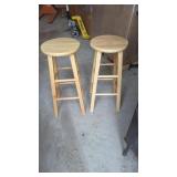 Estate. 2 Really Nice Barstools 30"   Solid