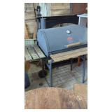 Estate Char griller BBQ wit BBQ Tool Set.  Has