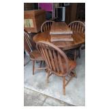 Estate  Round Oak Table and  4 Chairs & 2 Table