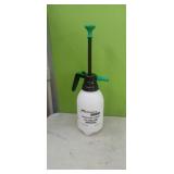 (New)  1/2 Gallon  Sprayer Bottle