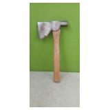 Vaughan  22oz  Axe.  ( used)