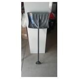 Very Nice Suncast  18" Snow  Shovel & Pusher