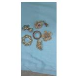 *Estate * (7) Broaches & Pins
