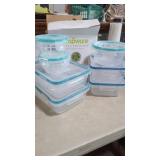 New 14 PC Snapware  Kitchen Storage Containers.