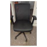 New Office Chair  Arms Raise Up so you can pull