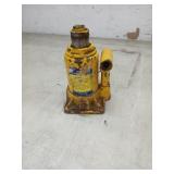 2 Ton Bottle Jack ( used) Needs Handle