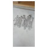 (22) Wrenches