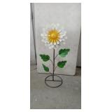 Metal Daisy Yard Decoration  37" tall x 12" wide