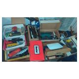 Vintage HO Train Set.   Lots of Cars, Track,