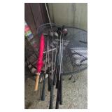 9 golf clubs & umbrella