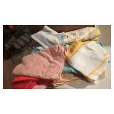 Vintage Linen Tablecloths & Napkins