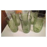 6 Retro Green Drinking Glasses