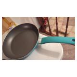 Pioneer Woman Skillet   Looks New