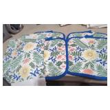 4 New Pot Holders & 2 Dish Towels