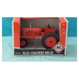 Allis-Chalmers WD-45.  1:16 Die Cast Toy Tractor