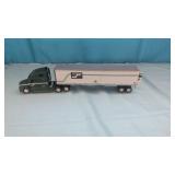 1:64  Die Cast... Interstate Dist.Co.  Tractor &