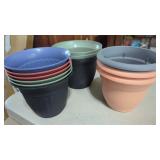 12 New Plastic Flower Pots