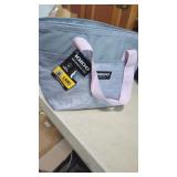 New Igloo Soft Cooler Zipper Top Holds 9 Cans