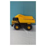 Tonka Dump Truck ( metal & plastic)