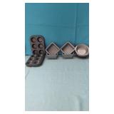 (16) Bake Pans miniatures ( Pre-Owned)