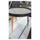 Estate 20" Round 3 legged Table. Plastic Table
