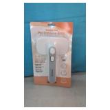 ( New) Negative ions Pet Grooming Brush