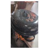 Brand New Granite Ware 19-Inch Covered Oval