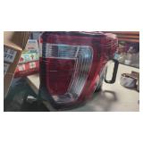 New 2016-2019 Ford Explorer Right Passenger Tail